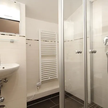 كارينا، مارتن، مايكل&سيسي جارمش بارتنكيرشن